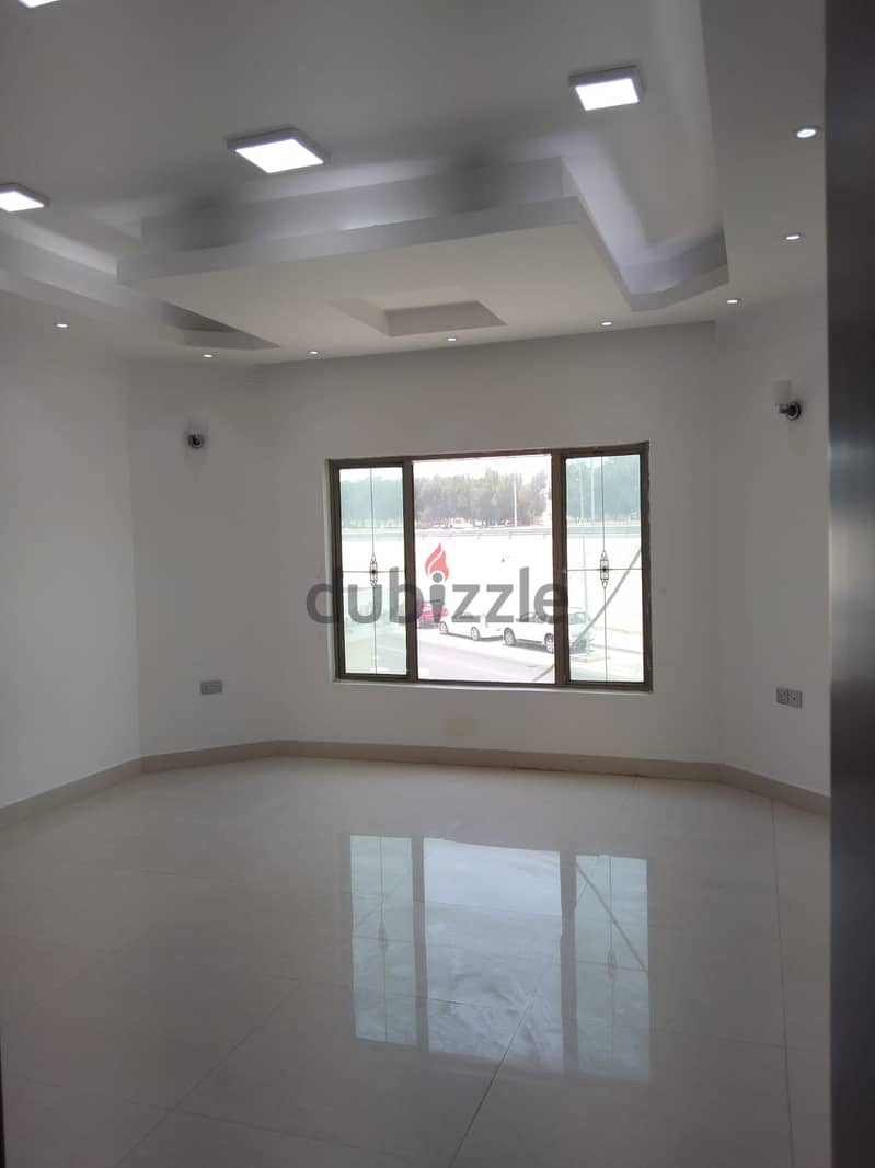 Me2-5 Bhk Commercial Villa For Rent In Khuwair 4