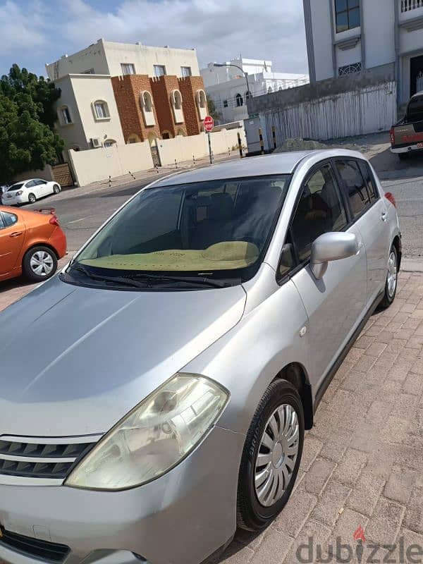 Nissan Tiida 2009 3