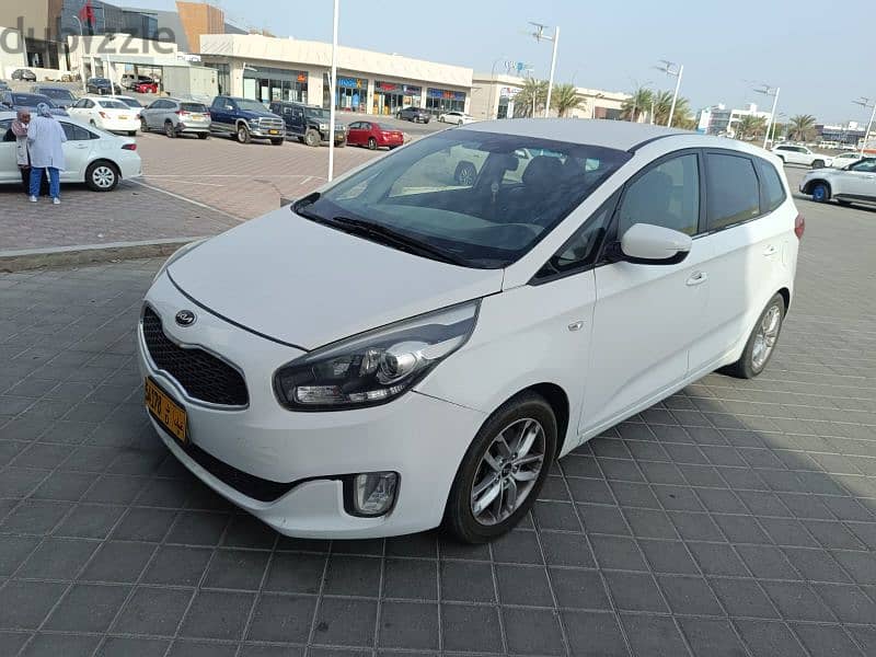 Kia Carens 2014 1