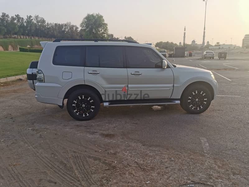 Mitsubishi Pajero 2015 7