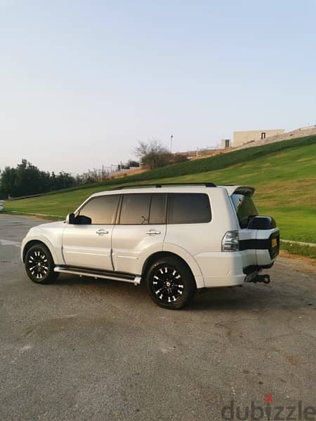 Mitsubishi Pajero 2015 8