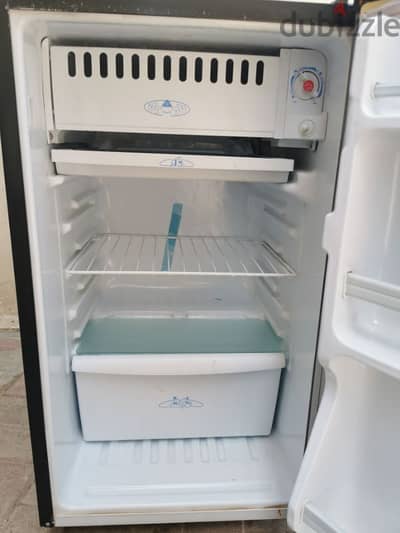 Videocon small refrigerator 125 litre good condition