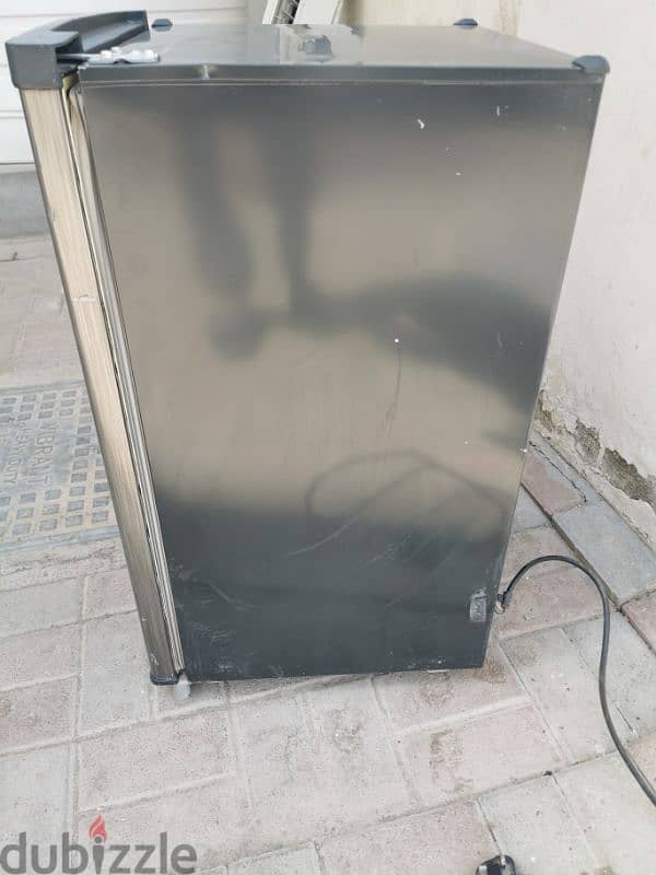 Videocon small refrigerator 125 litre good condition 4