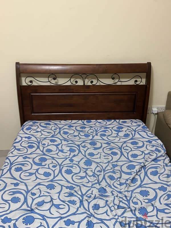 queen size bed 2