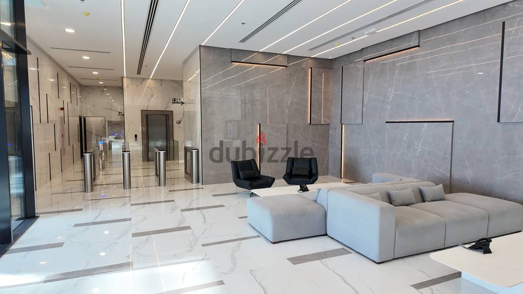 Office for sale with 25% downpayment | مكتب للبيع 6