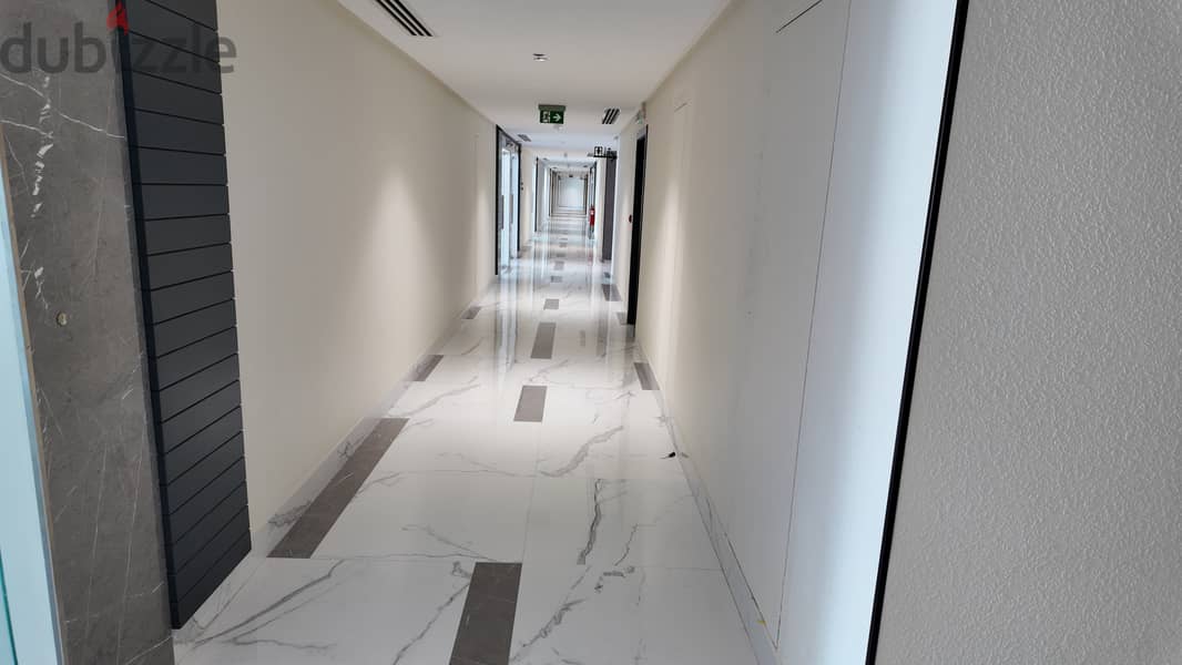 Office for sale with 25% downpayment | مكتب للبيع 7