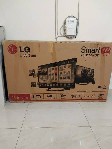 LG 3D Smart Cinema LED TV 42inch with 3d Glasses 3