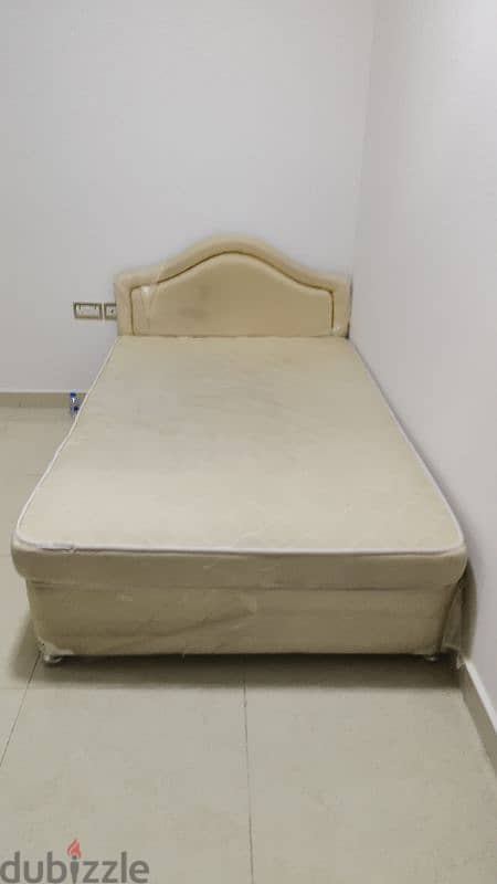 Diwan Bed With Wardrobe 4