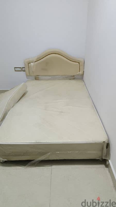 Diwan Bed With Wardrobe 5