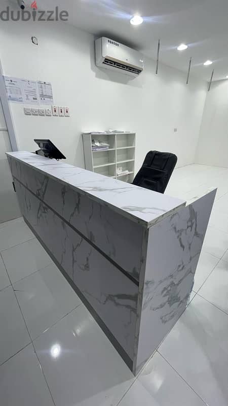 Reception Desk طاولة استقبال 4