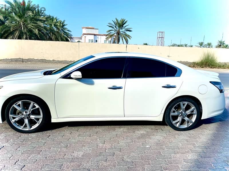 Nissan Maxima 2012 5