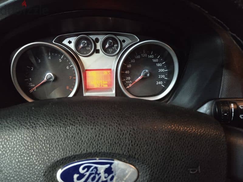 Ford Focus 2010 for sale 6