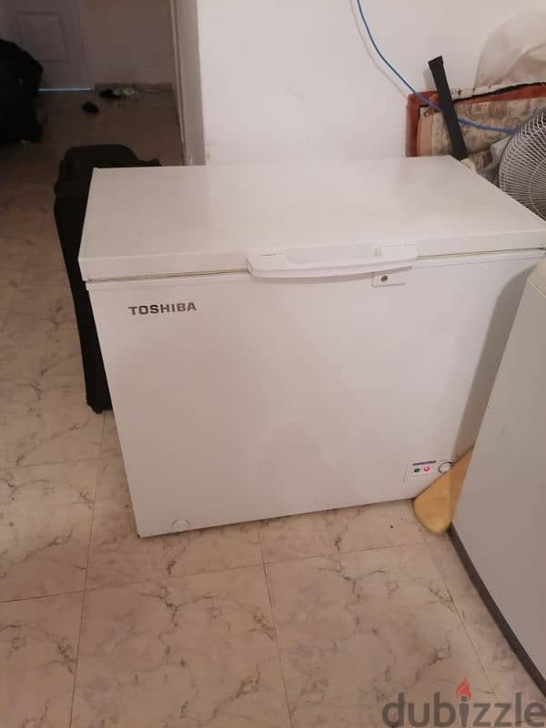 Hisense Deep Freezer Medium OMR 50 1