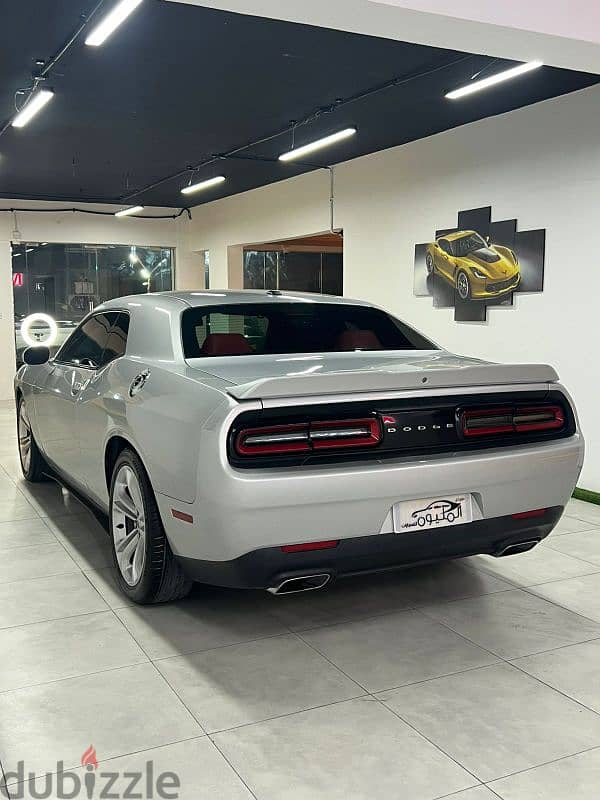 Dodge Challenger 2020 5