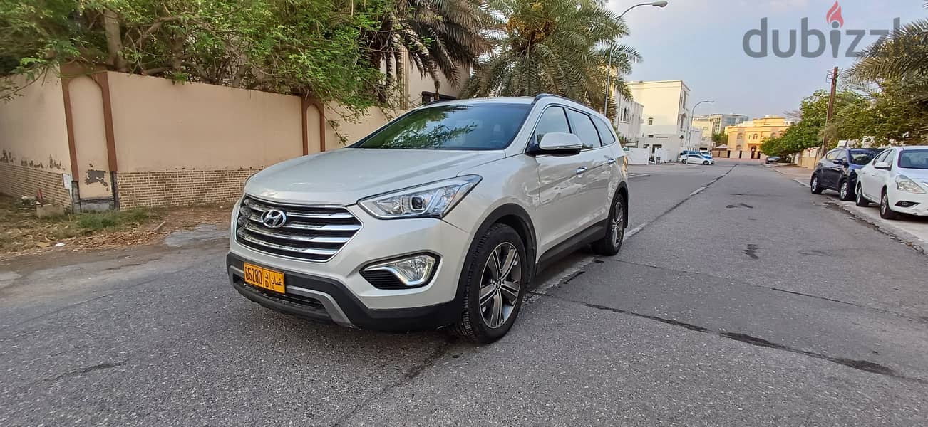 Hyundai Grand Santa Fe 2014 1