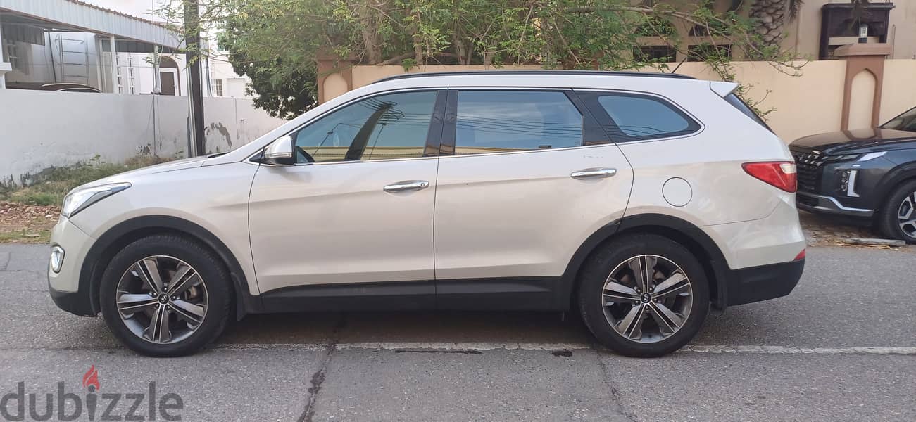 Hyundai Grand Santa Fe 2014 4