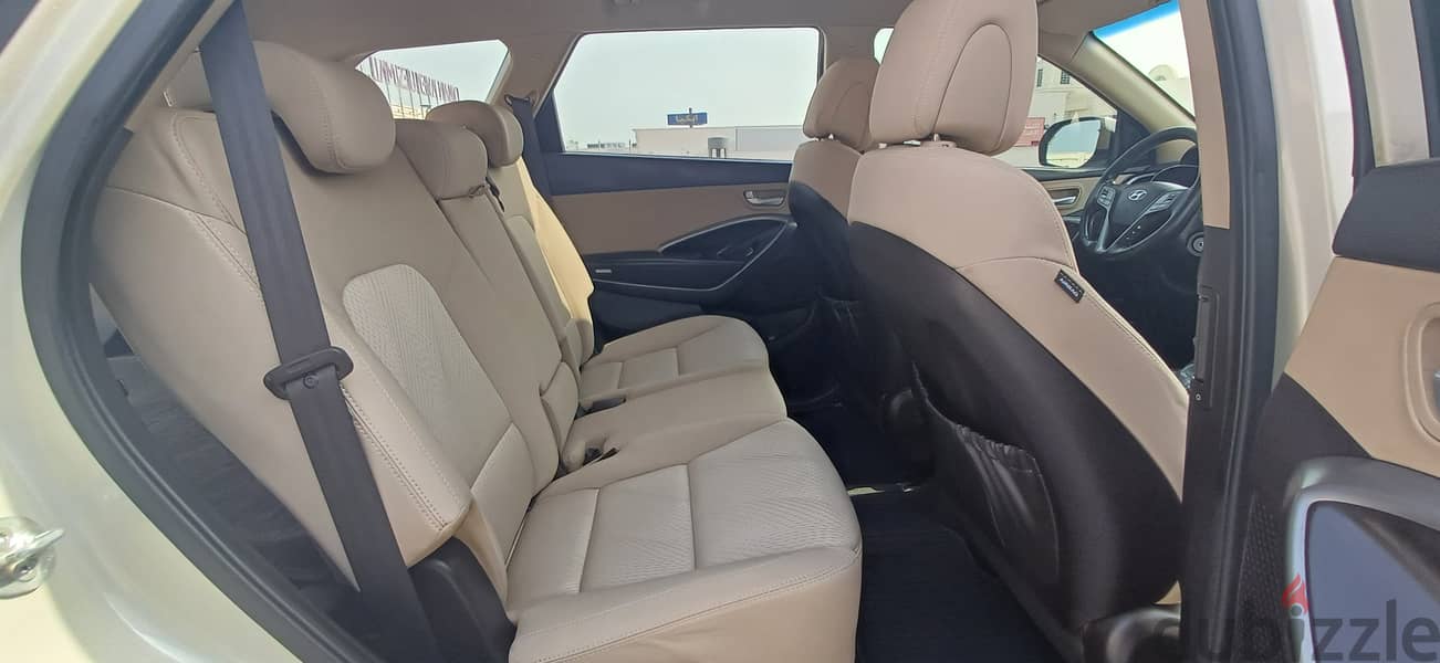 Hyundai Grand Santa Fe 2014 8