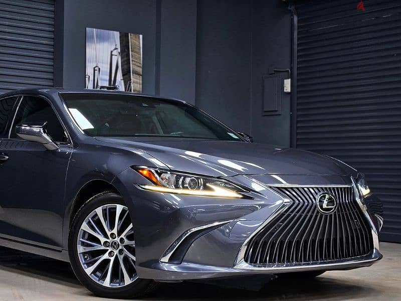 Lexus ES 350 2019 1