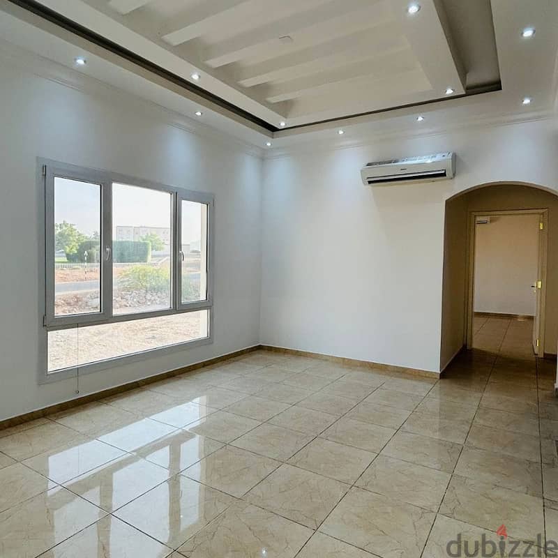 Brand new villa , upgraded , fully kitchen appliances 7