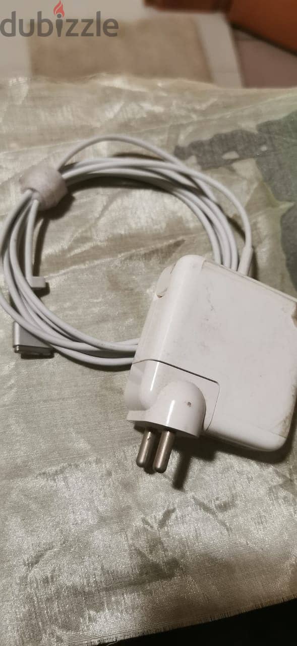 NEw Apple Charger 2