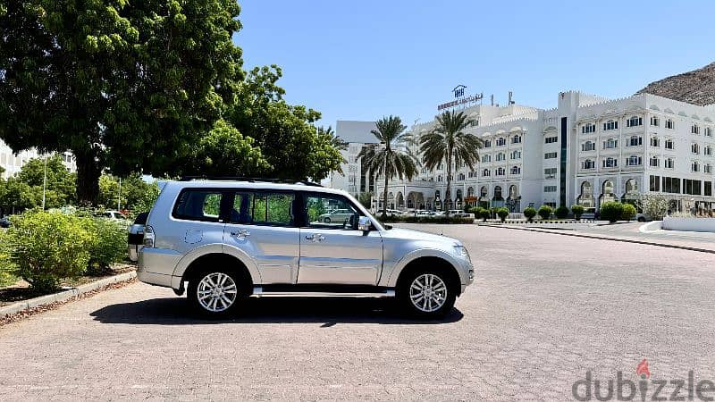 Mitsubishi Pajero 2019 1