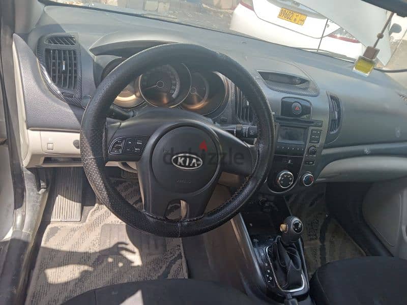 Kia Cerato 2011 5