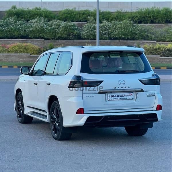 Lexus LX 570 2018 5