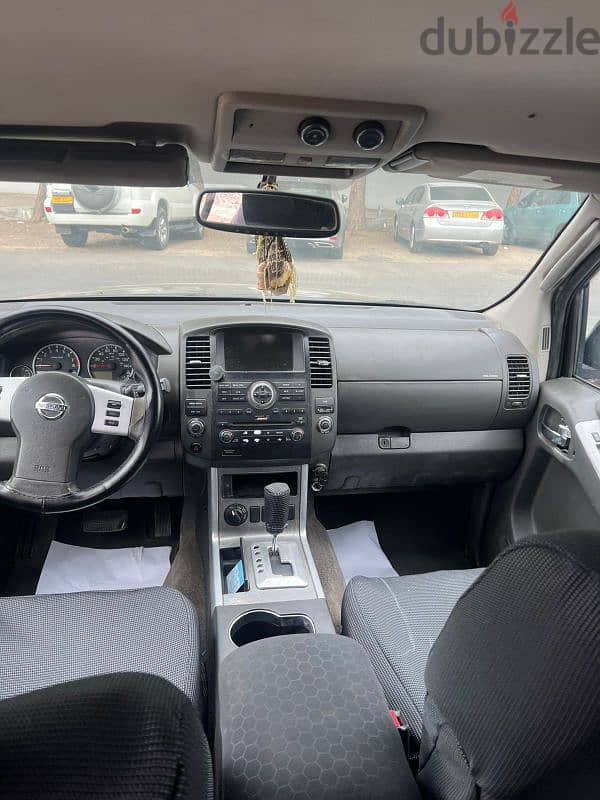 Nissan Pathfinder 2010 model good 2