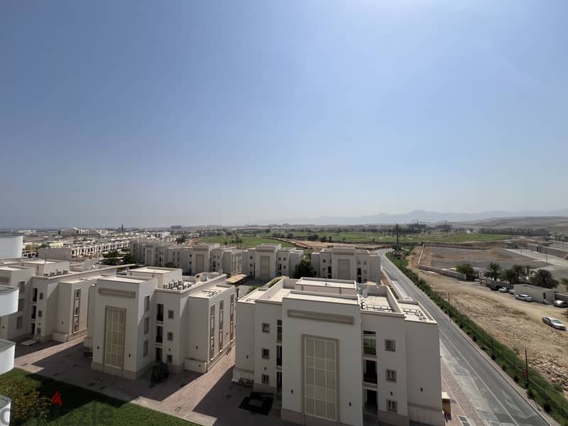 4 Bedroom Large Apartment in Muscat Hills for Sale 18