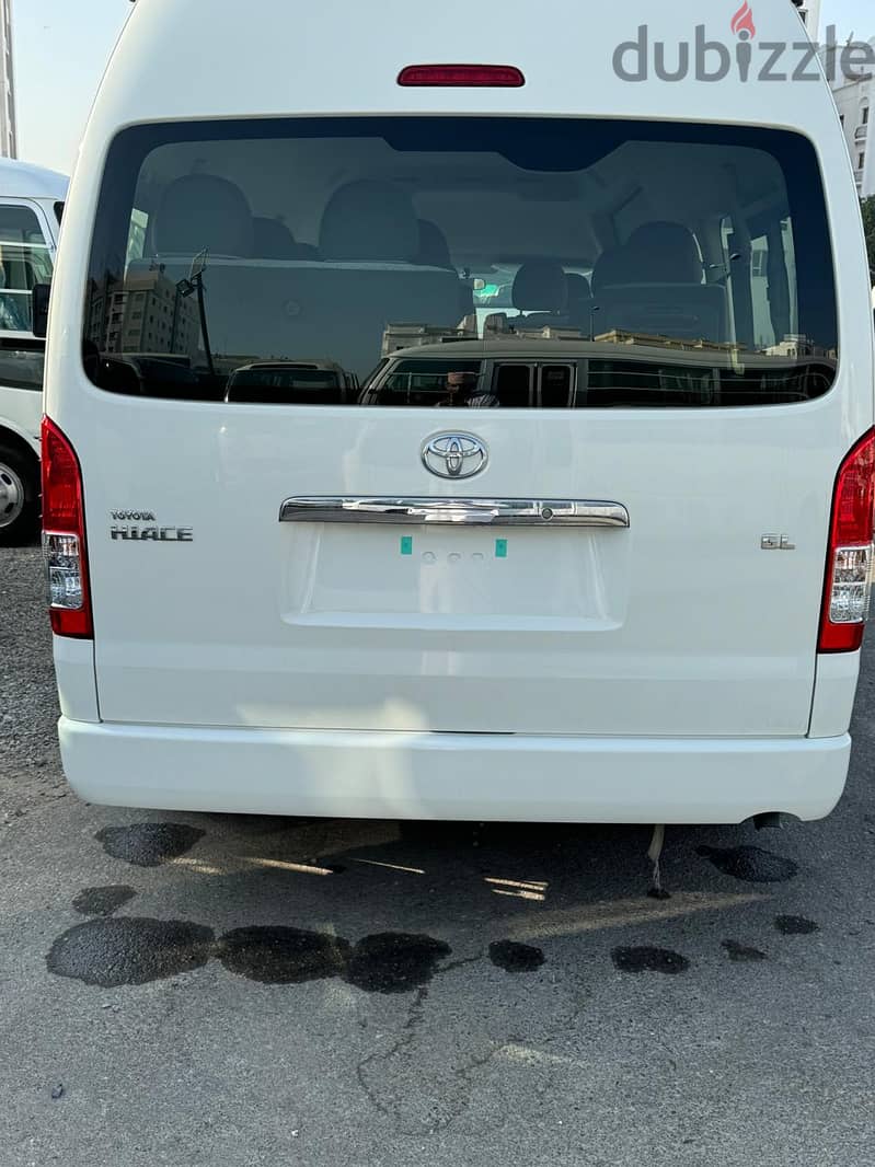 Toyota Hiace 2024 3