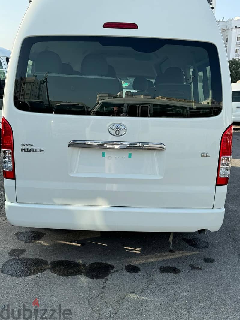 Toyota Hiace 2024 4