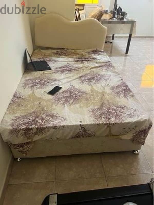 diwan bed queen size 1