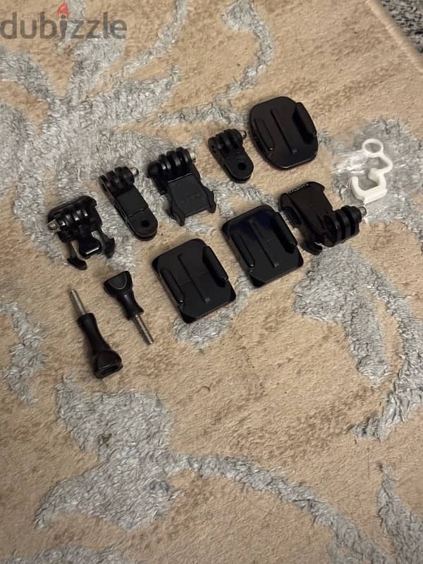 less used GoPro 10 with full box like new 2