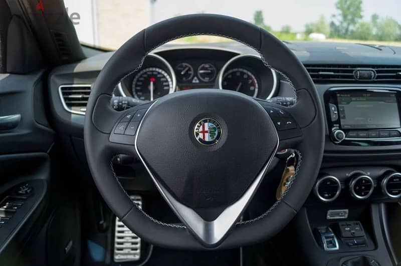 Alfa Romeo Giulietta 2015 QV turbo 4