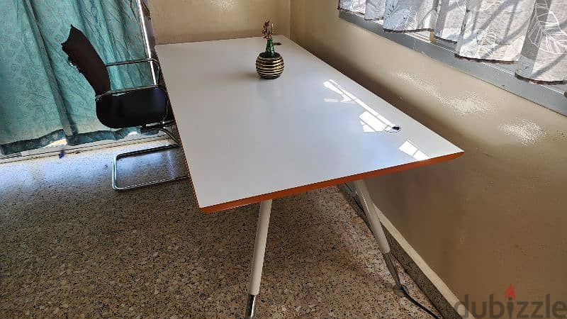 Table (Office and Home Use) Office Meeting Table Premium, Urgent Sale 0