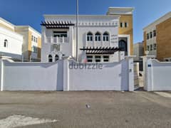 4 BR Well Designed Villa for Rent – Madinat Al Ilam 0