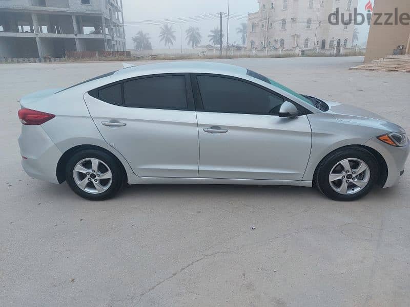 Hyundai Elantra 2017 3