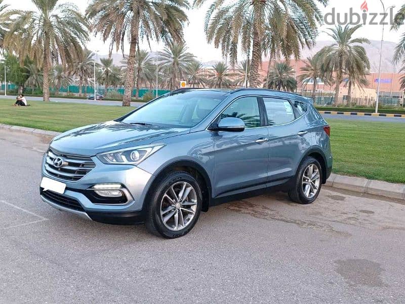 Hyundai Santa Fe 2017 "OMAN CAR"  good condition for sale 1