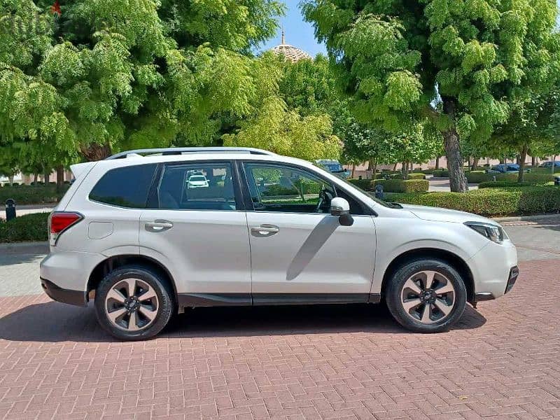 Subaru Forester 2018 "OMAN CAR" good condition for sale 3