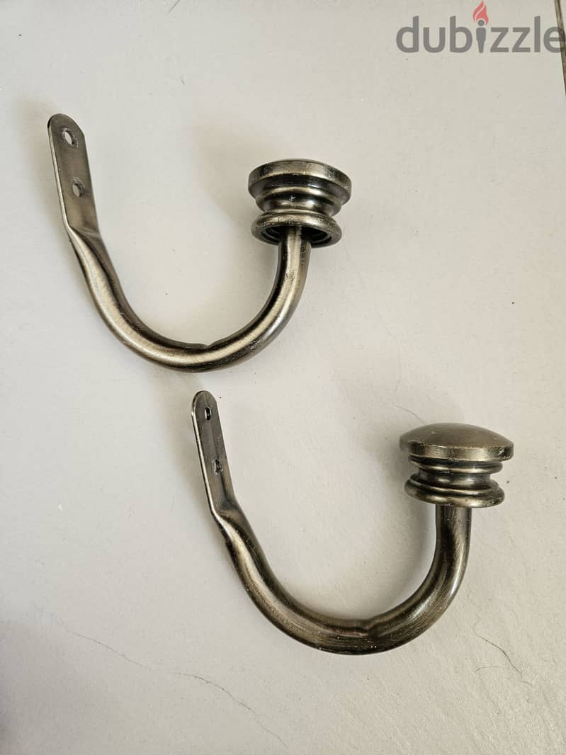 Curtain rails and holder 1