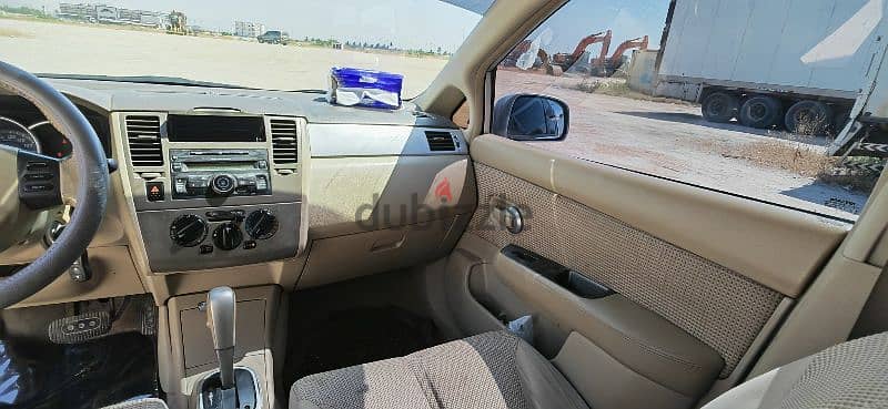 Nissan Tiida 2013 8