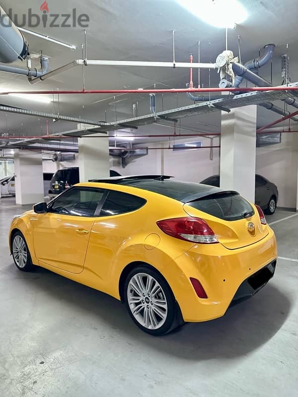 Hyundai Veloster panoramic 2015 gcc oman car 3