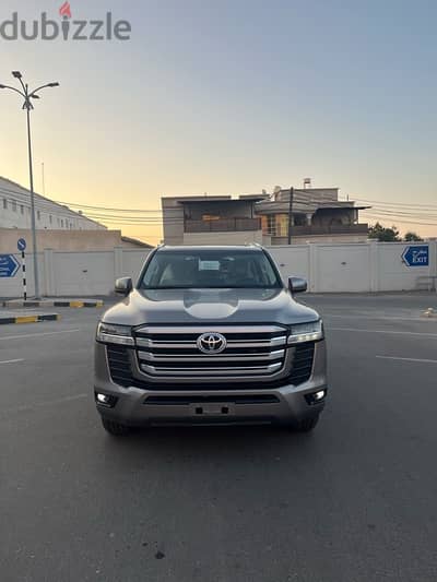 تويوتا لاند كروزر GXR بدون تيربو بهوان جديده GCC Oman Car Brandnew