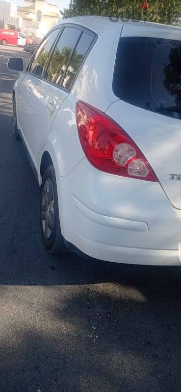 Nissan Tiida 2013 1