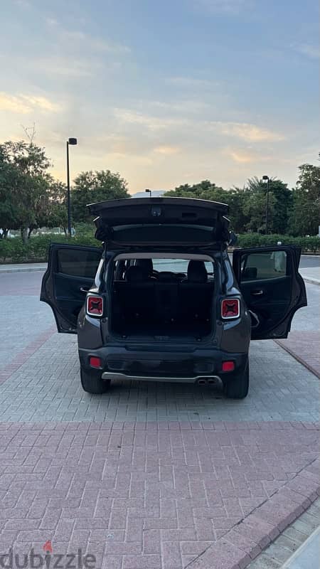 Jeep Renegade 2016 4*4 for sale 11