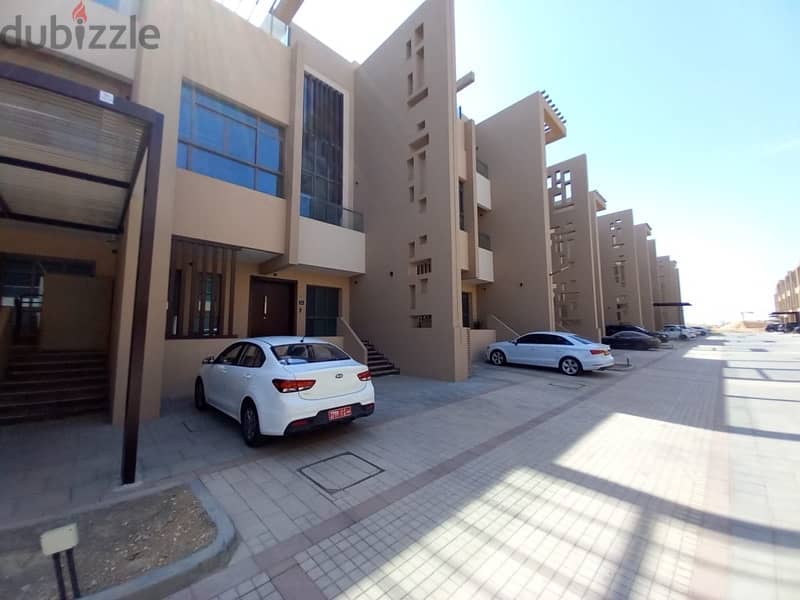 Villa for rent in Muscat Hills 0