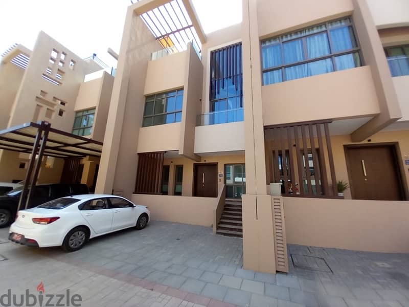 Villa for rent in Muscat Hills 4