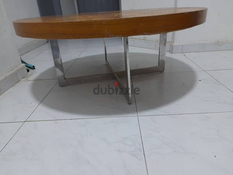 Center Tables round shape wooden with steel frame 0