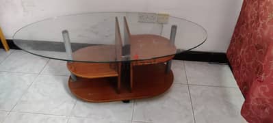 wooden tipoy whith weel and glass top 0