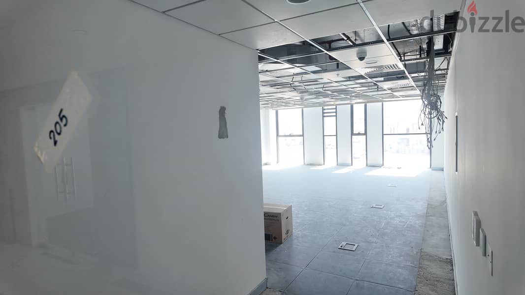 Office 94sqm for sale (25% downpayment) مكتب للبيع 6